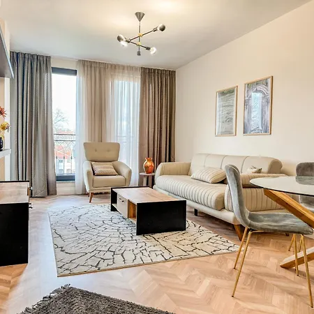 Elegant 1br With Balcony In By Flat Manаger Apartment Plovdiv