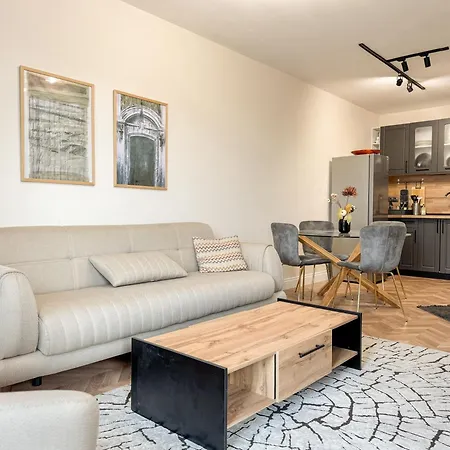 Stylish & Cozy 1br In The Center شقة *