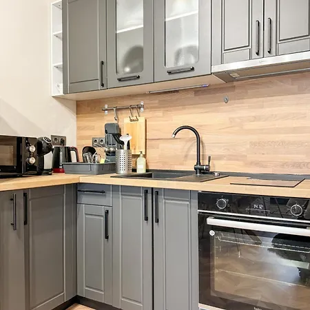 Apartment Elegant 1br With Balcony In By Flat Manаger *