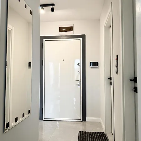 Elegant 1br With Balcony In By Flat Manаger Apartment Plovdiv