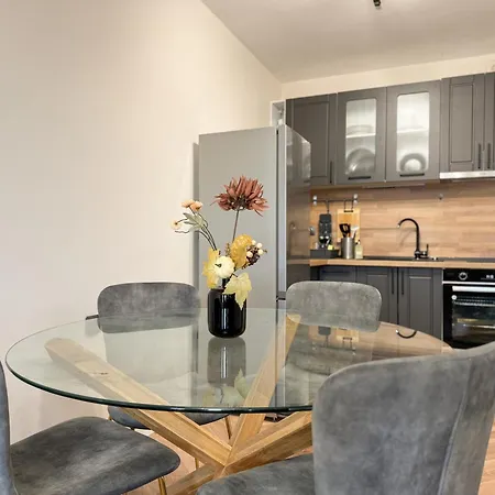Elegant 1br With Balcony In By Flat Manаger Apartment *