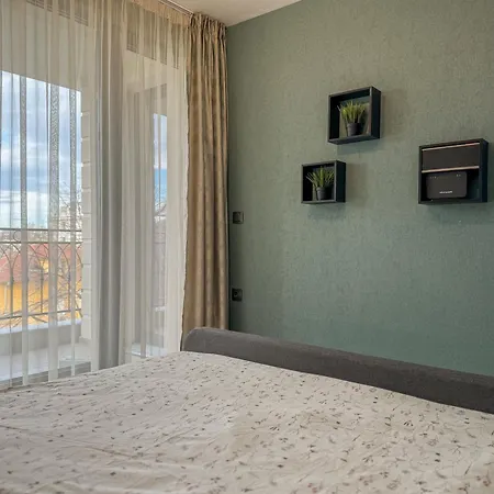 Apartment Elegant 1br With Balcony In By Flat Manаger *